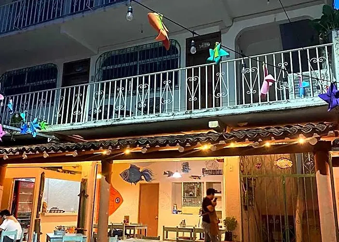 Del Callejón Hotel Zihuatanejo