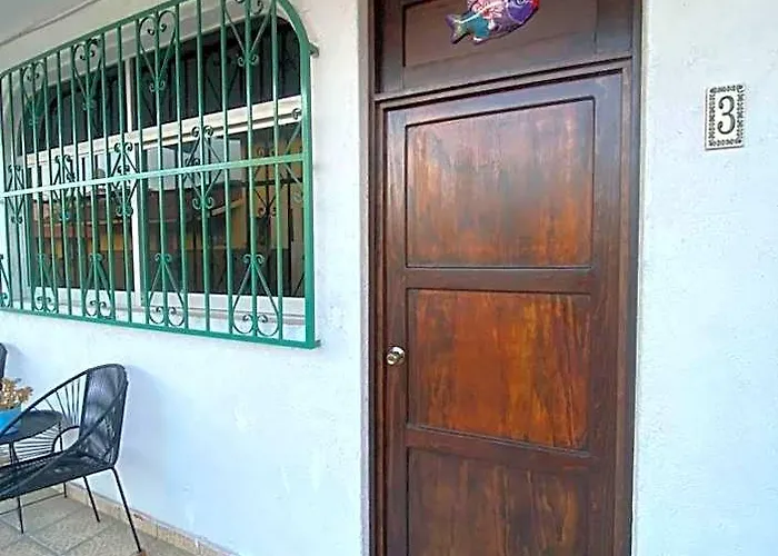 Del Callejón Hotel