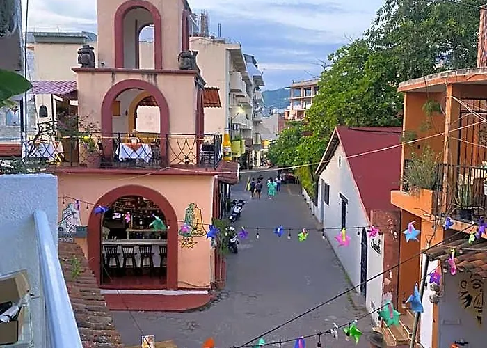 Del Callejón Hotel